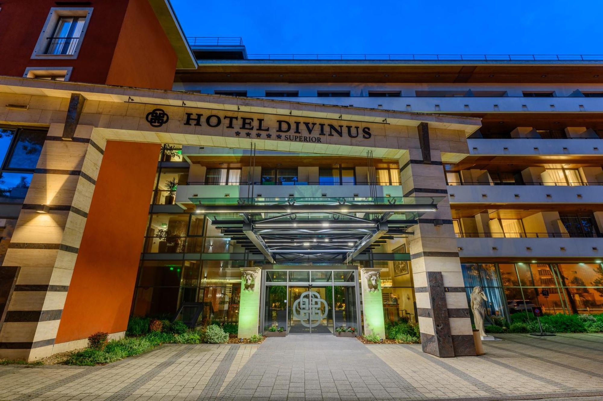 Hotel Divinus Дебрецен Екстер'єр фото